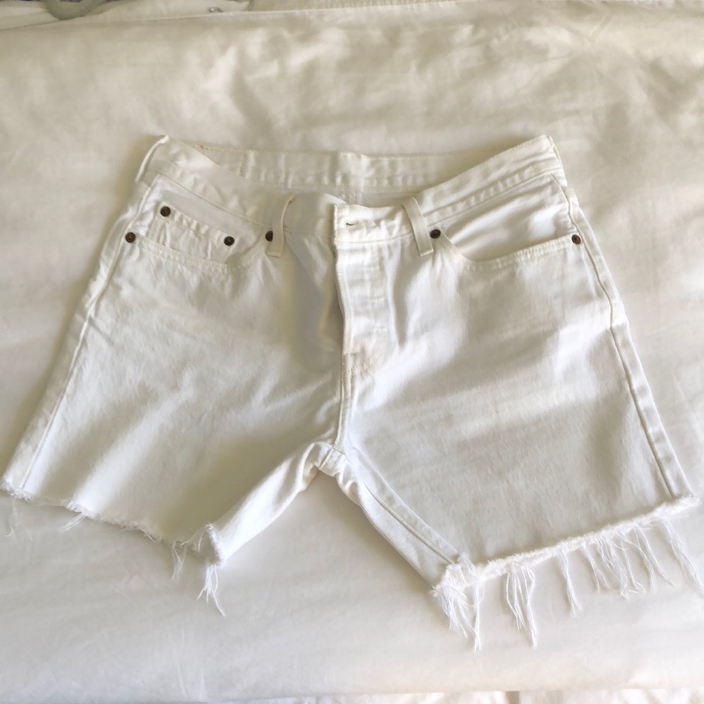 Mens Levi cut white shorts